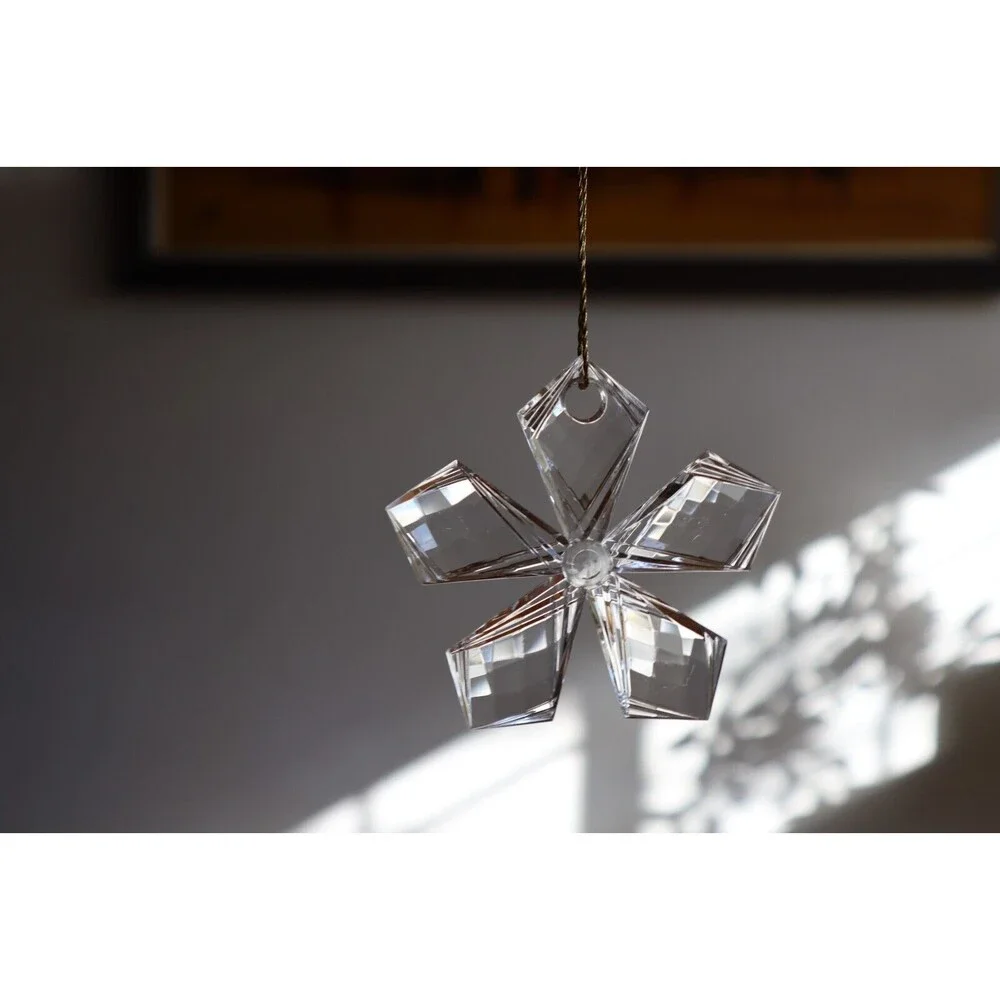Lot of 5 Plastic Acrylic Clear Snowflake Ornaments Sun Face Celestial Sunburst - Picture 12 of 12